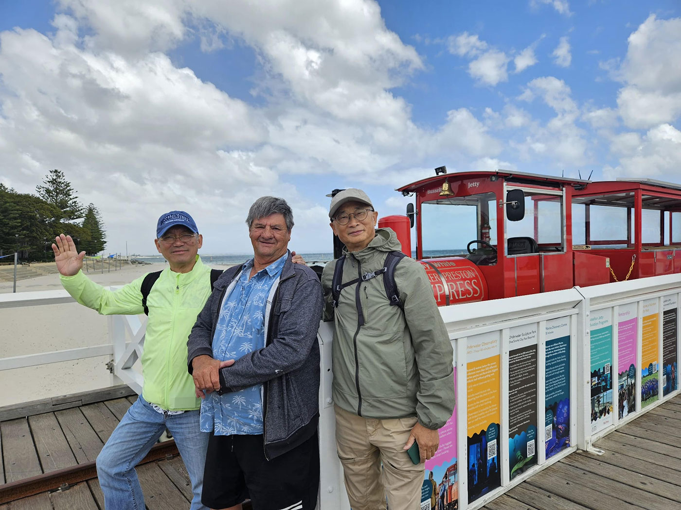 2-Day Adventure: Busselton Jetty, Ngilgi Cave & the Giants of WA